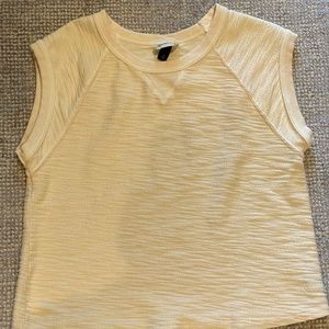 Universal Thread Top